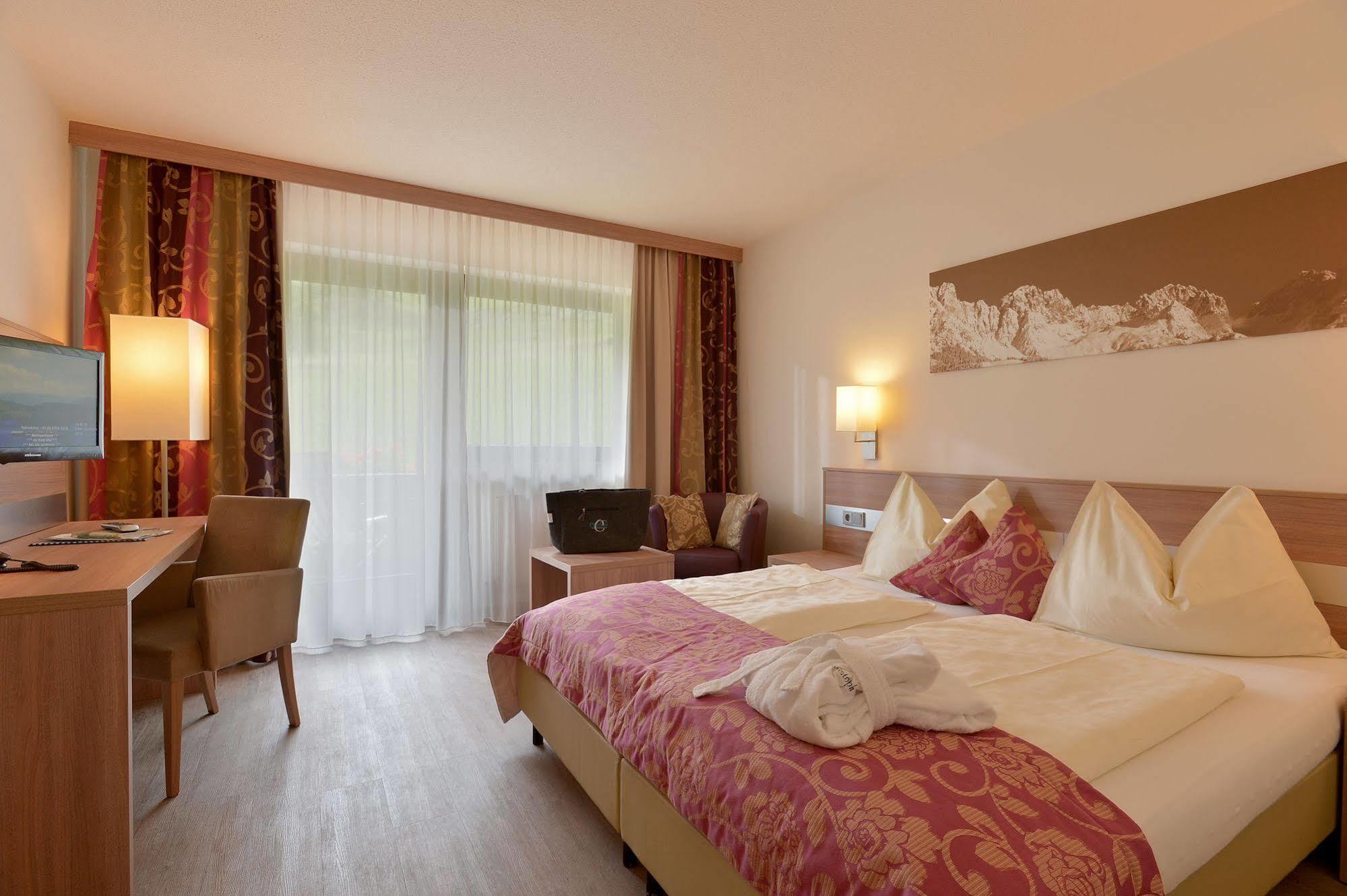 Familienhotel Christoph เอลล์เมา ภายนอก รูปภาพ