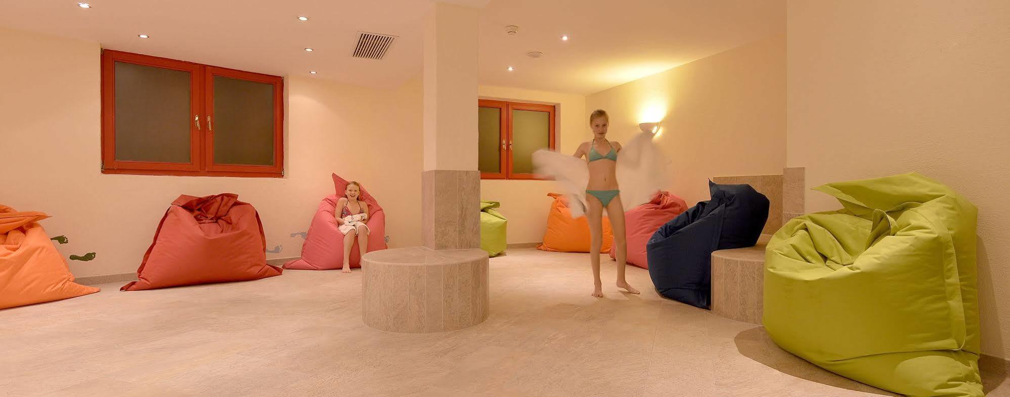Familienhotel Christoph เอลล์เมา ภายนอก รูปภาพ